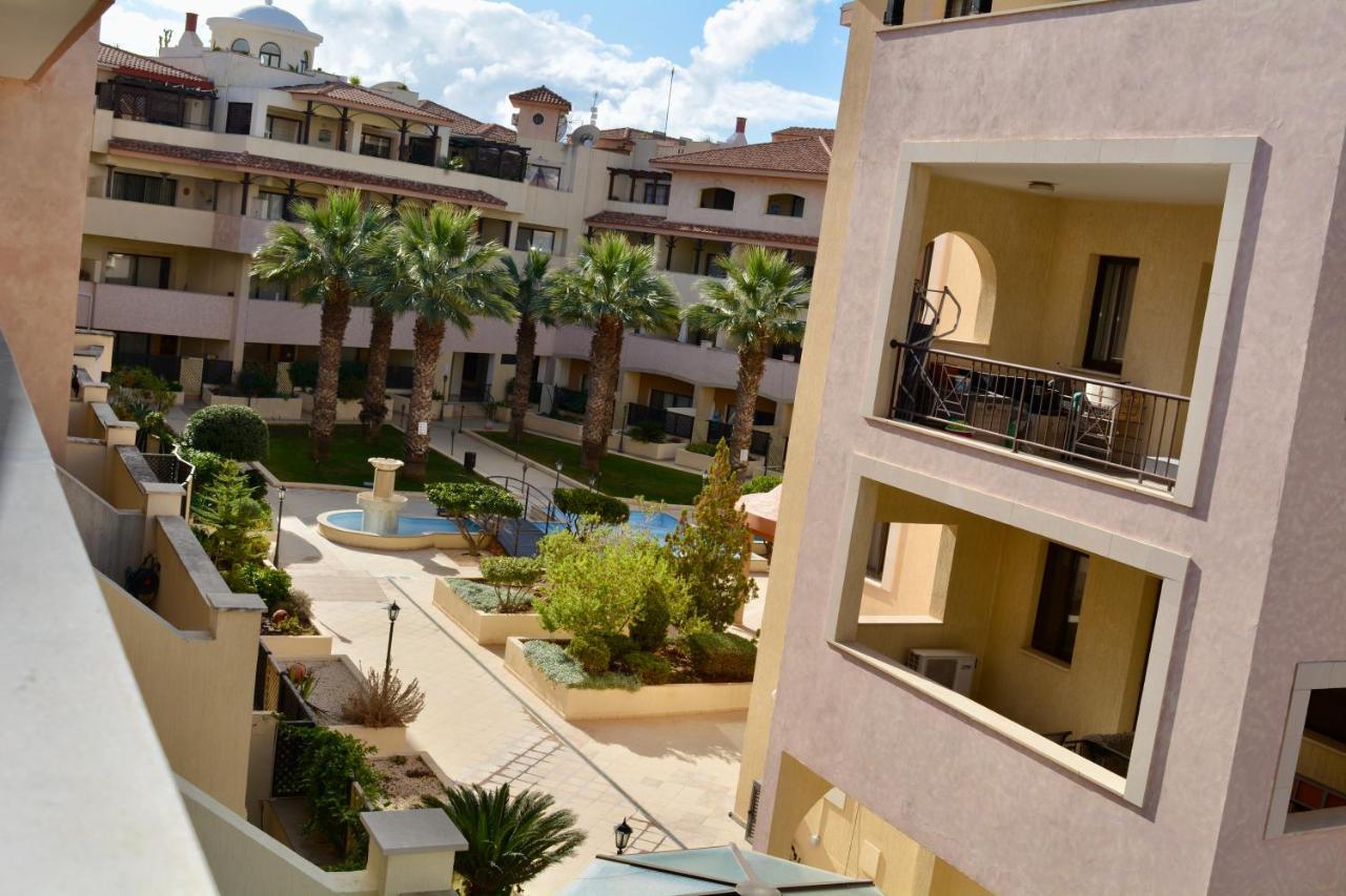 Queens Gardens - Kato Paphos - Next To Kings Ave Mall --- By Yiota Exterior foto