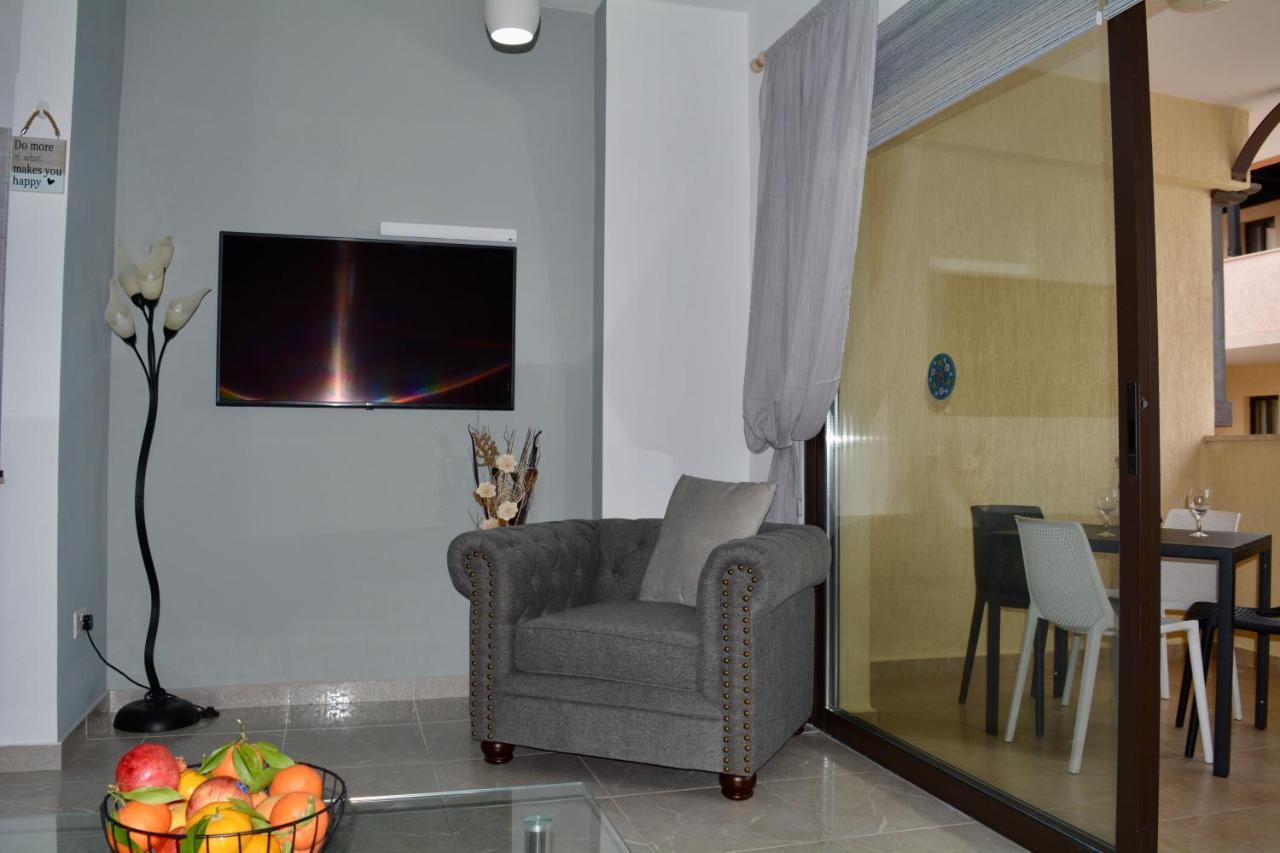 Queens Gardens - Kato Paphos - Next To Kings Ave Mall --- By Yiota Exterior foto